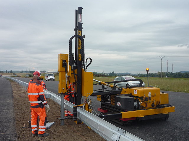 Solar Pile Driver For Rent Guardrail Driver For Rent