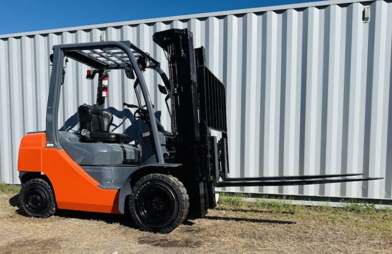 Toyota FORKLIFT For Sale