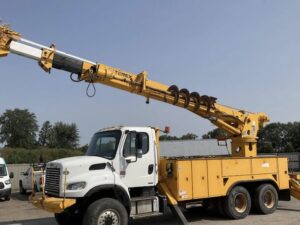 Commander C6060 Transmission Digger Derrick