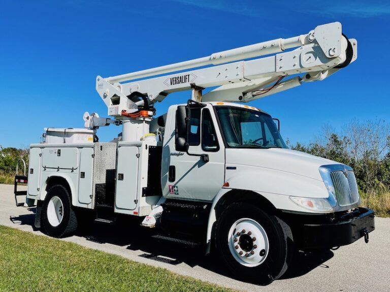 Versalift VST6000-MHI For Sale